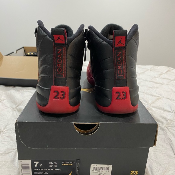 AIR JORDAN FLU GAME 12 - Picture 4 of 4